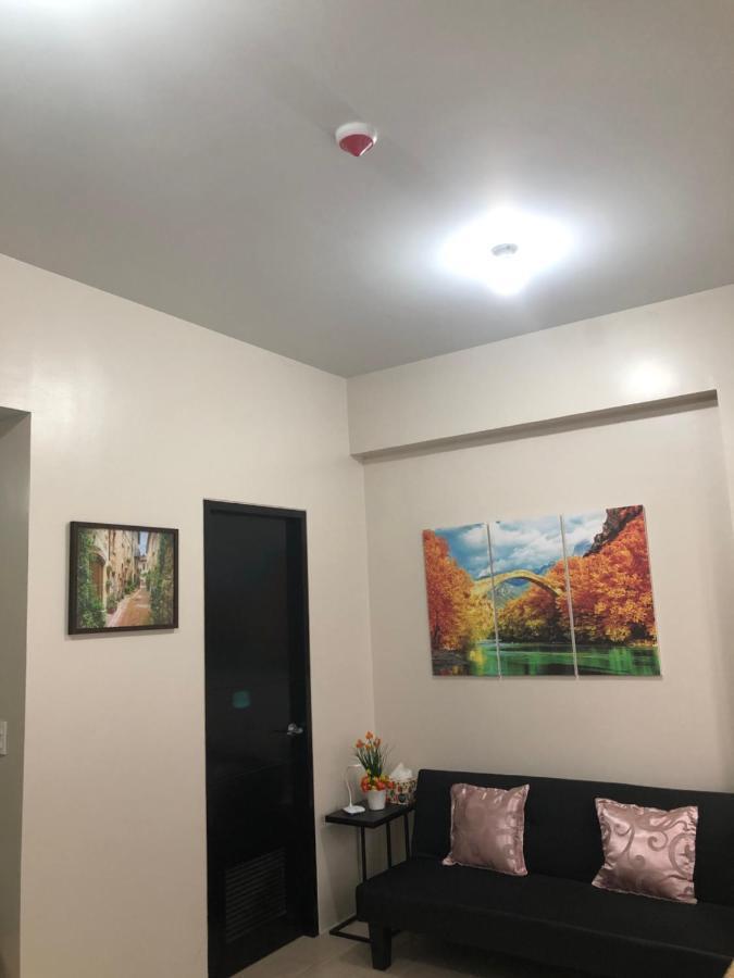 Robles' Unit At 81 Newport Boulevard Манила Экстерьер фото